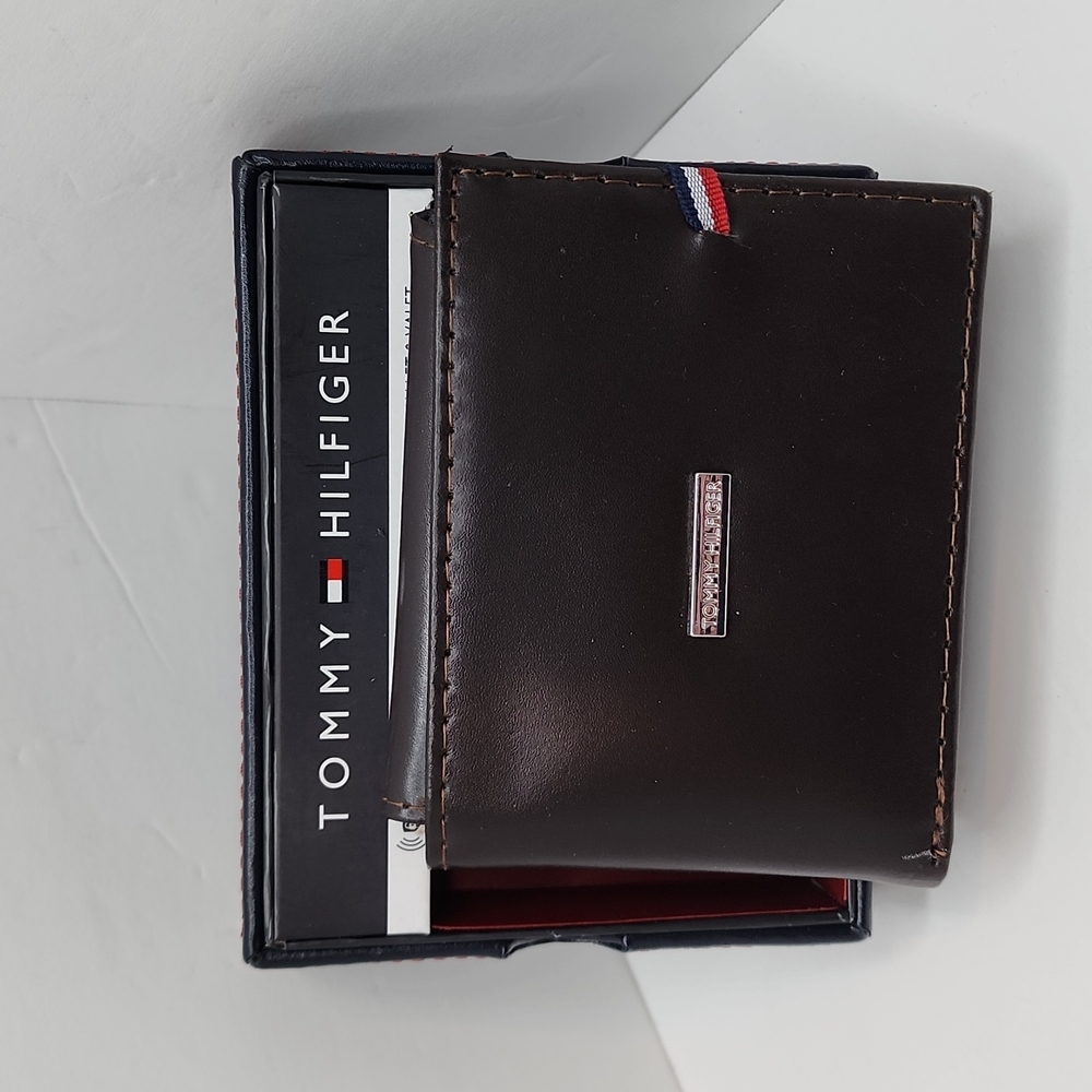 TOMMY HILFIGER, MENS WALLET DOUBLE FOLD, DARK BROWN,GENUINE LEATHER, BROWN COLOR